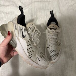 Nike air max 270 black and white